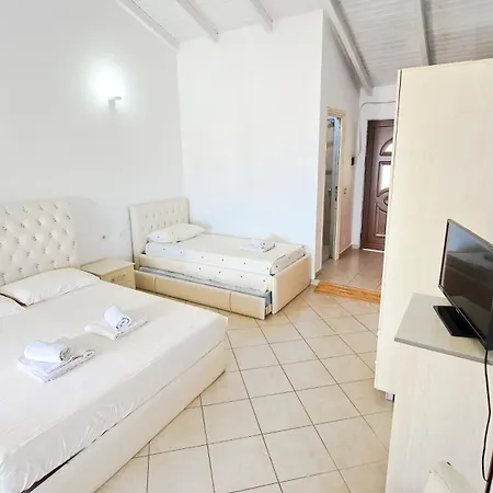 Azure Apartment *